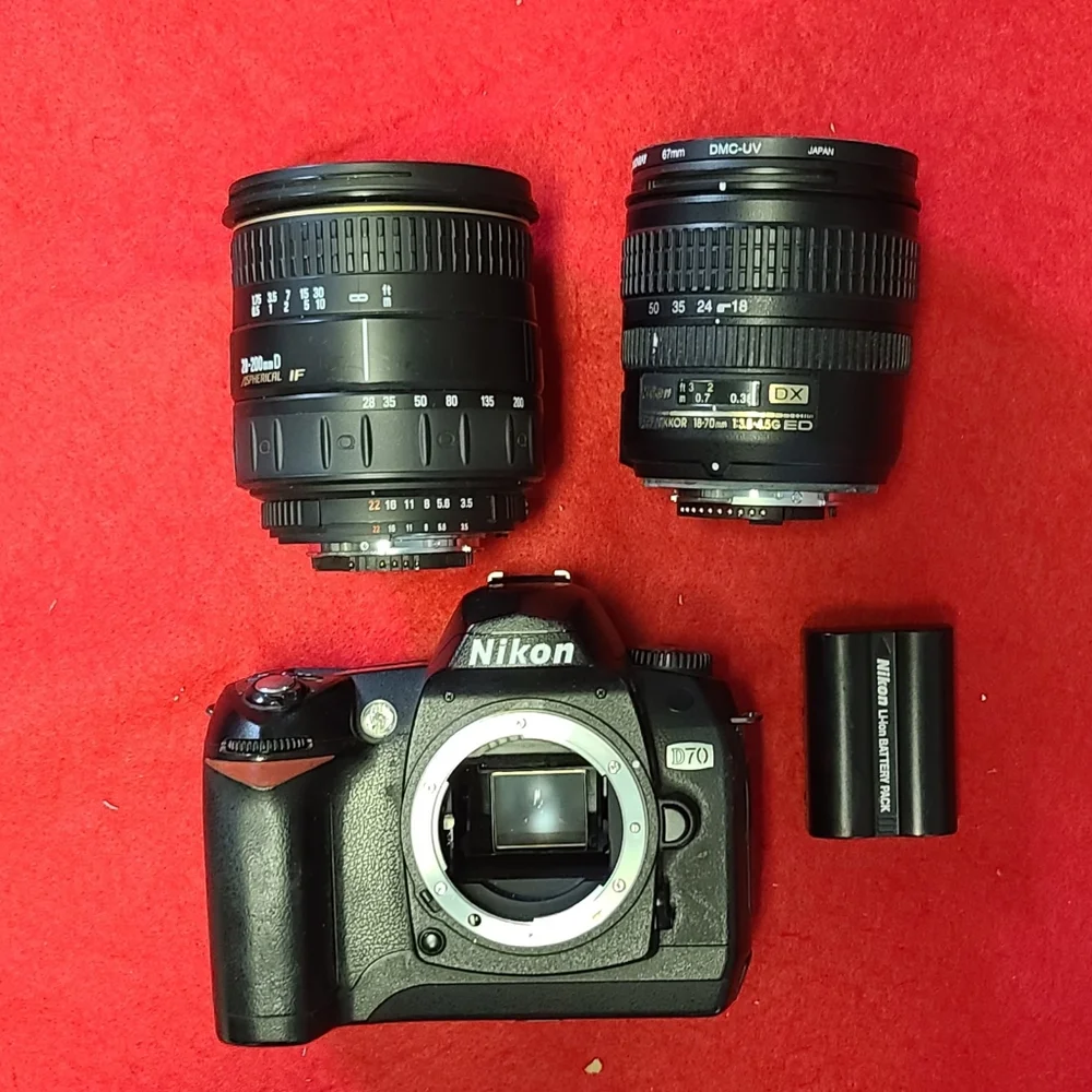 Nikon d70 camera